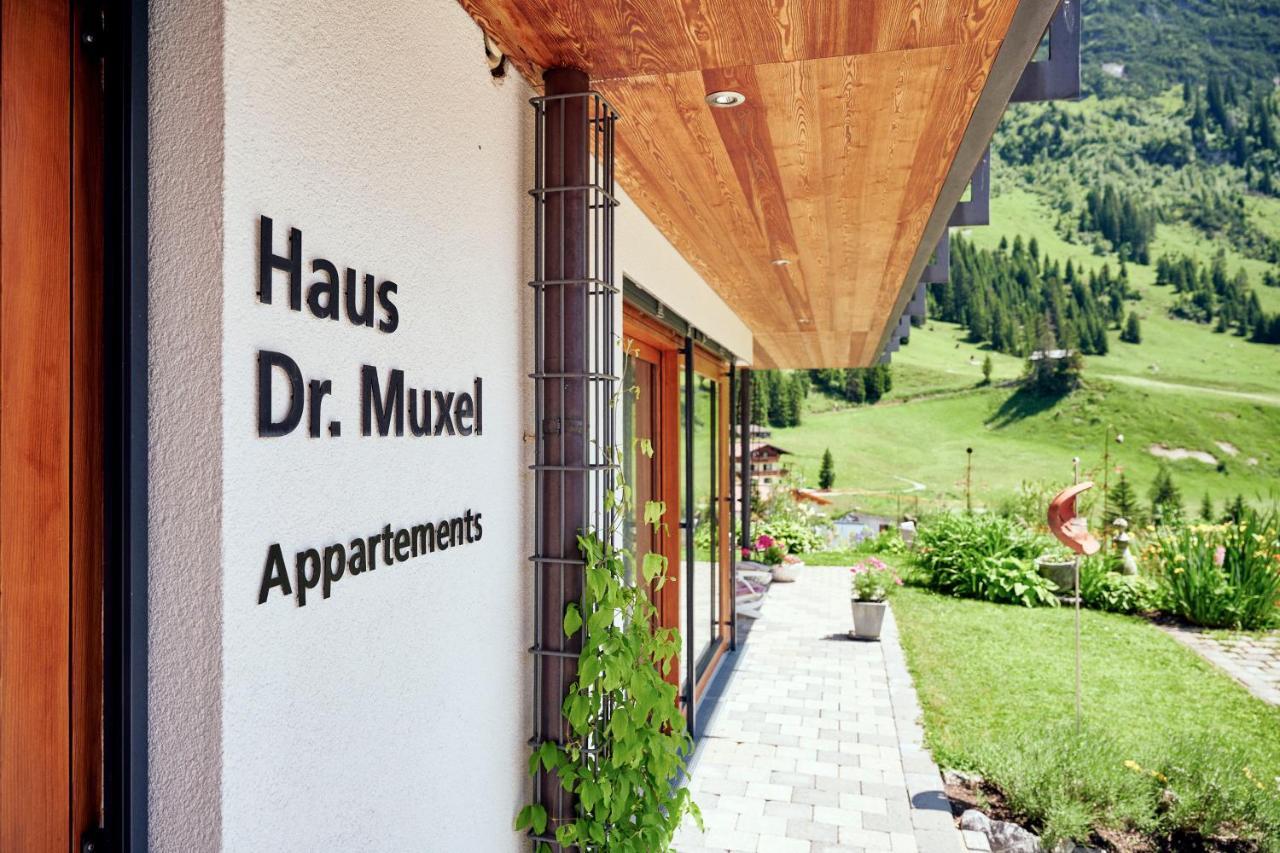 לך אם ארלברג Appartements Haus Dr Muxel מראה חיצוני תמונה